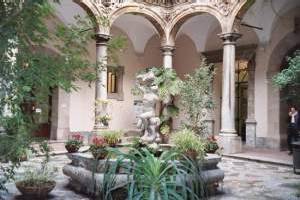 Xtrallusion offers characteristic Bed and Breakfast, B&B, Guest House, Hotel, Albergo and Country Lodge accommodation in Italy. Plus independent self-guided Walking, Adventure, Activity, Skiing and Paragliding Holiday itineraries on the Italian Rivieras, in the Italian Lakes, in the Italian Alps and in some of the most beautiful corners of Italy.